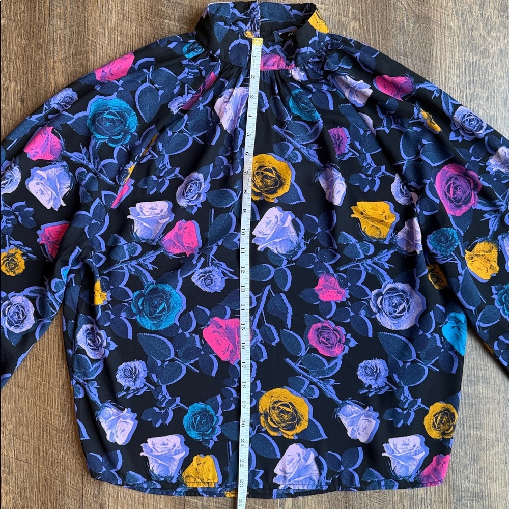 NWT Monki Womens Colorful Floral Rose Print Puff Sleeve Silly Blouse Size Small - Picture 7 of 16